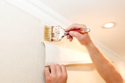 Pose de papier peint à Arette — revêtements muraux et toiles de verre